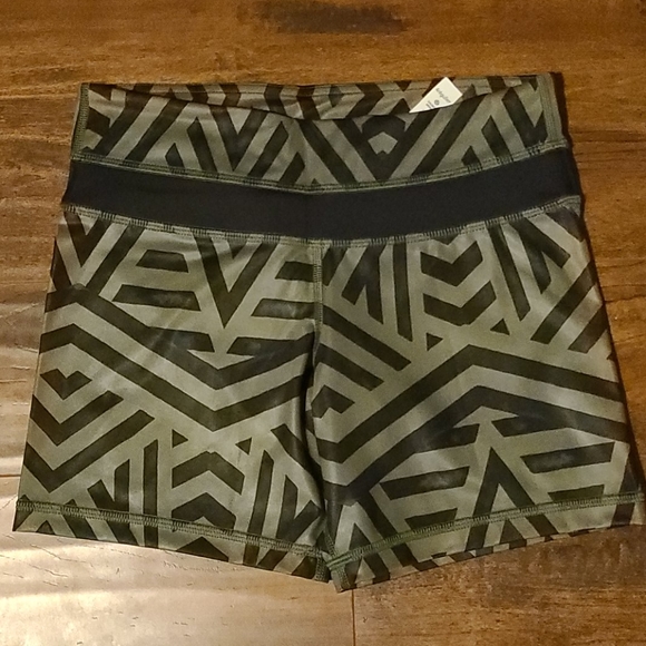 lululemon athletica Pants - Lululemon shorts, 4